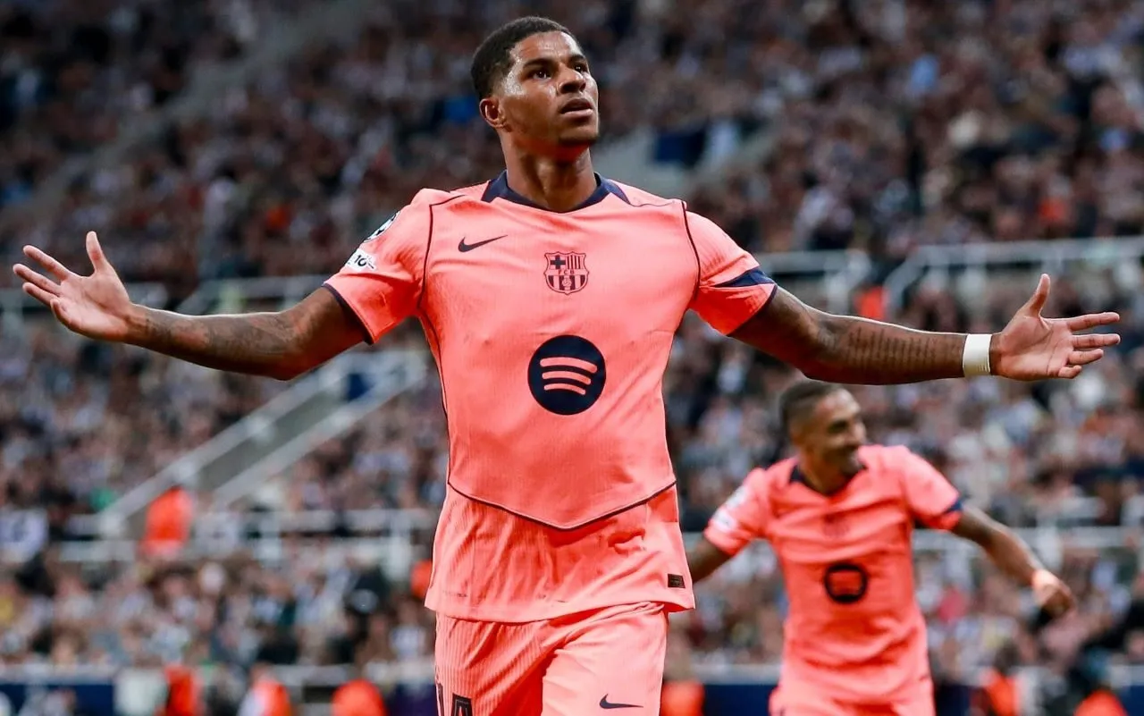 marcus rashford ghi cú đúp